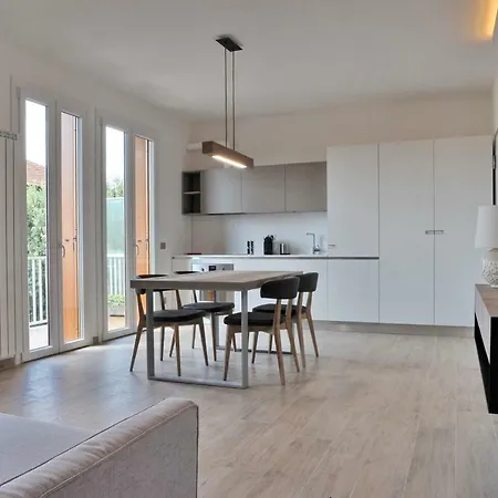 Garda Desenzano Apartment Desenzano del Garda